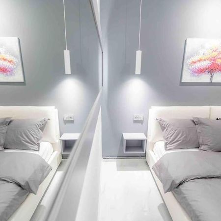 Lux Seaside Apartment By Volos Hospitality Экстерьер фото